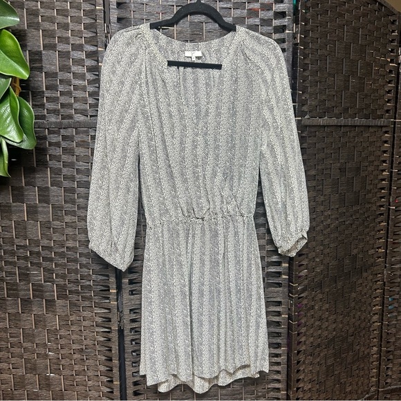 Joie silk elastic waist dress size medium lightweight flowy black and white - Picture 1 of 6